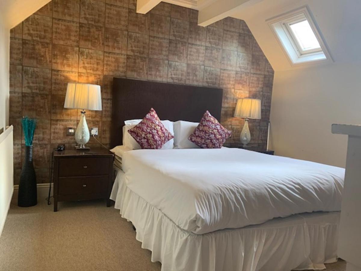 The Yeovil Court Hotel エクステリア 写真