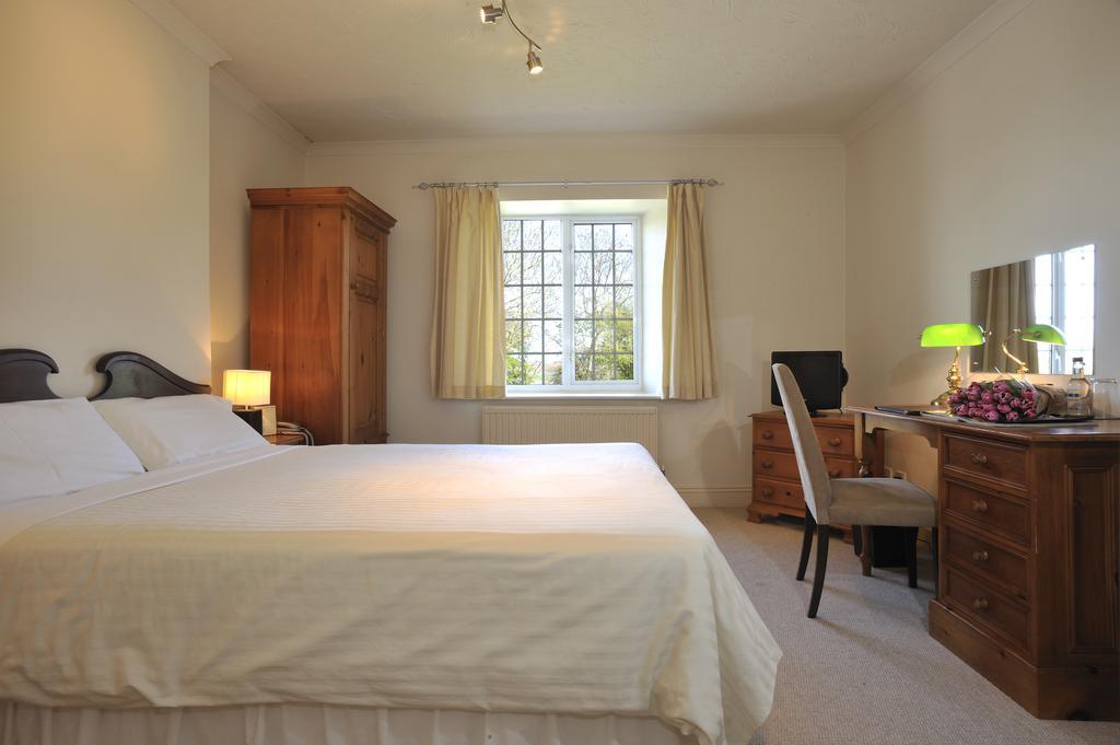 The Yeovil Court Hotel エクステリア 写真