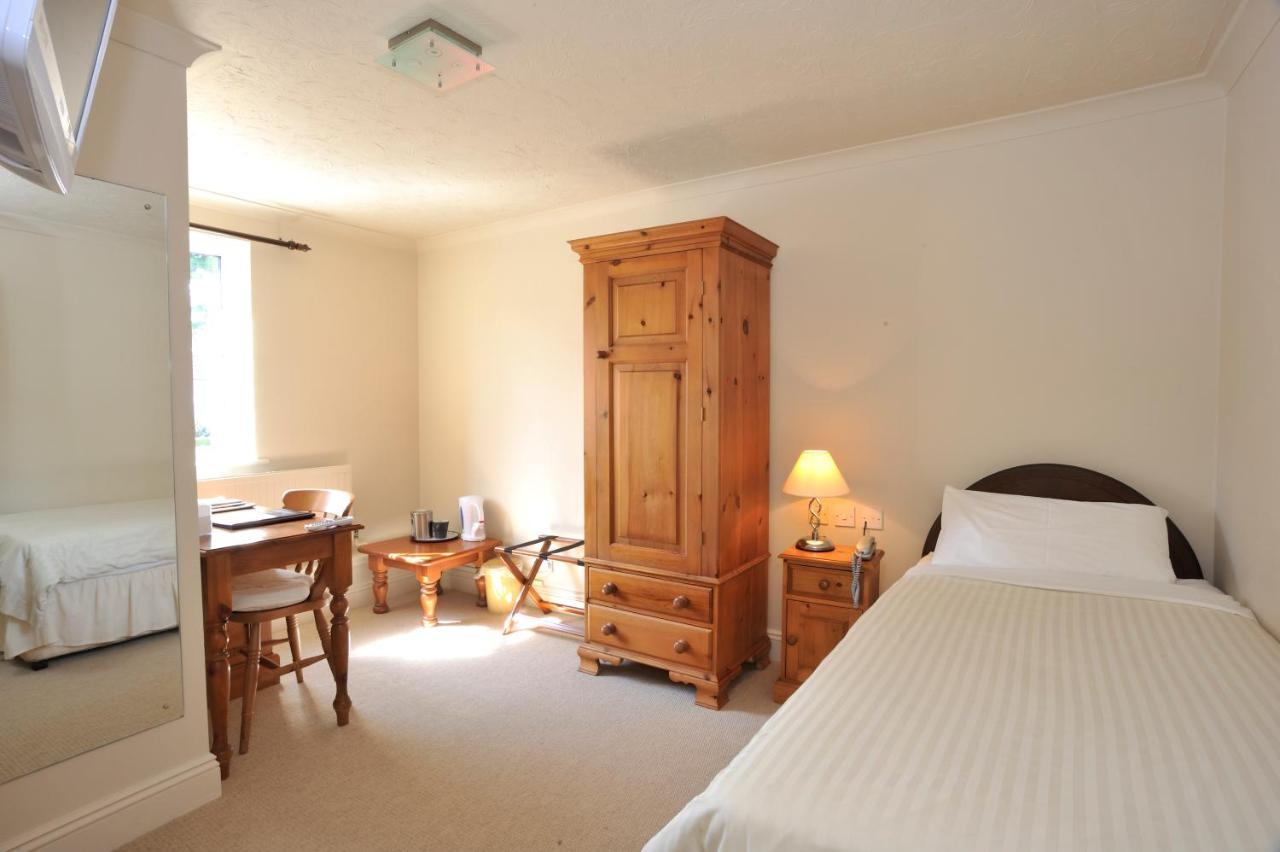 The Yeovil Court Hotel エクステリア 写真