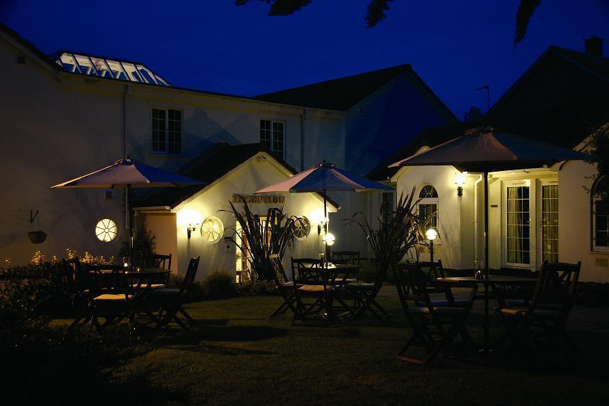 The Yeovil Court Hotel エクステリア 写真